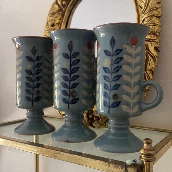 •VINTAGE MUGS•